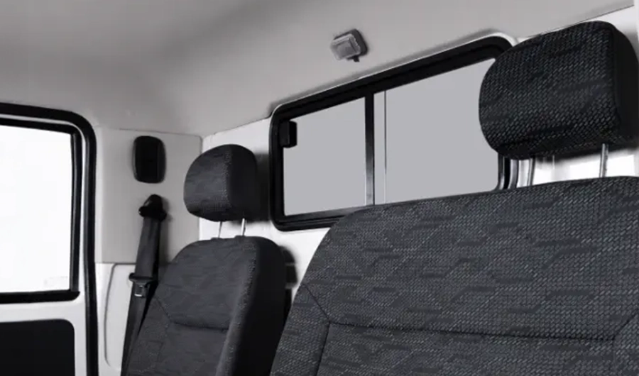 Driver + 2 Passenger Cab